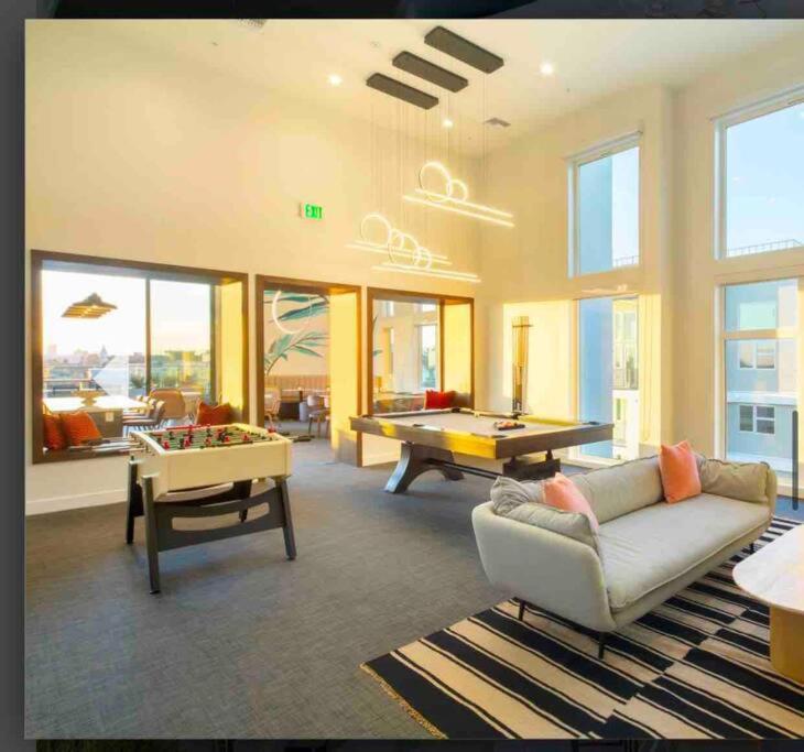 Relax On Wilshire With A View Apartamento Los Angeles Exterior foto